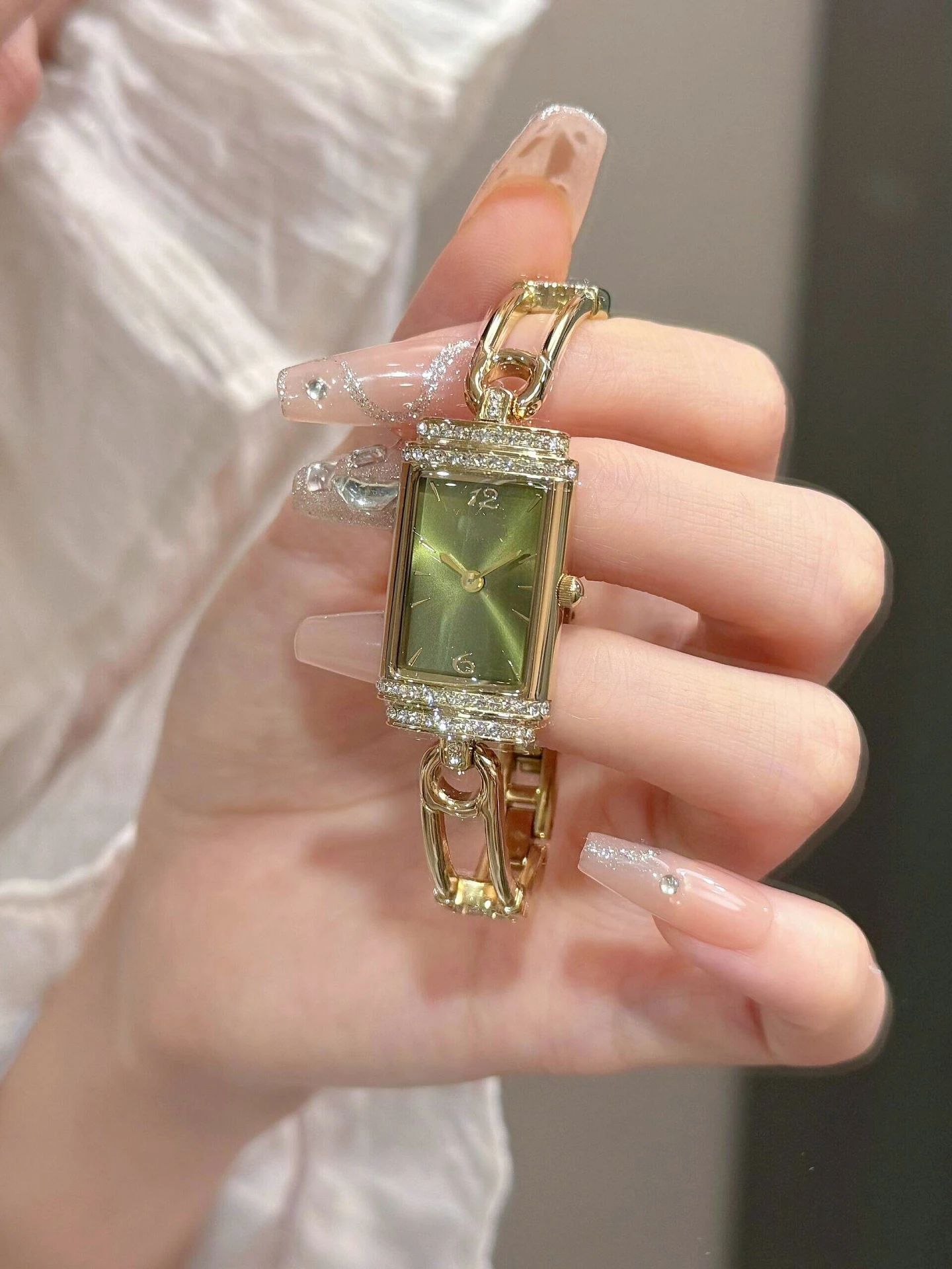 ساعات نسائية راقية مختارة، مجموعة جديدة 2026، طراز فاخر ومتطور، هدية مثالية للنساء. #4