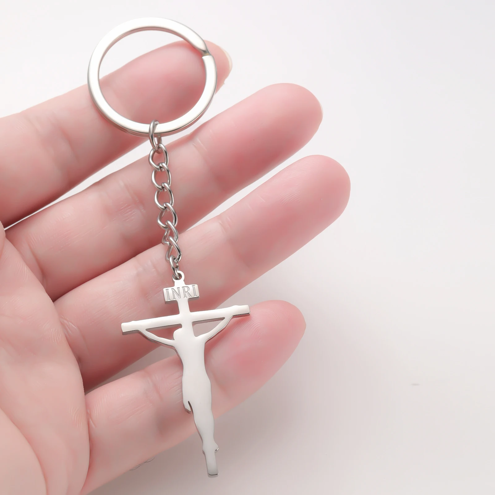 الله INRI الصليب المفاتيح خارق تعويذة المسيح تميمة للمرأة الرجال حلقة رئيسية مجوهرات المسيحية الفولاذ المقاوم للصدأ هدية