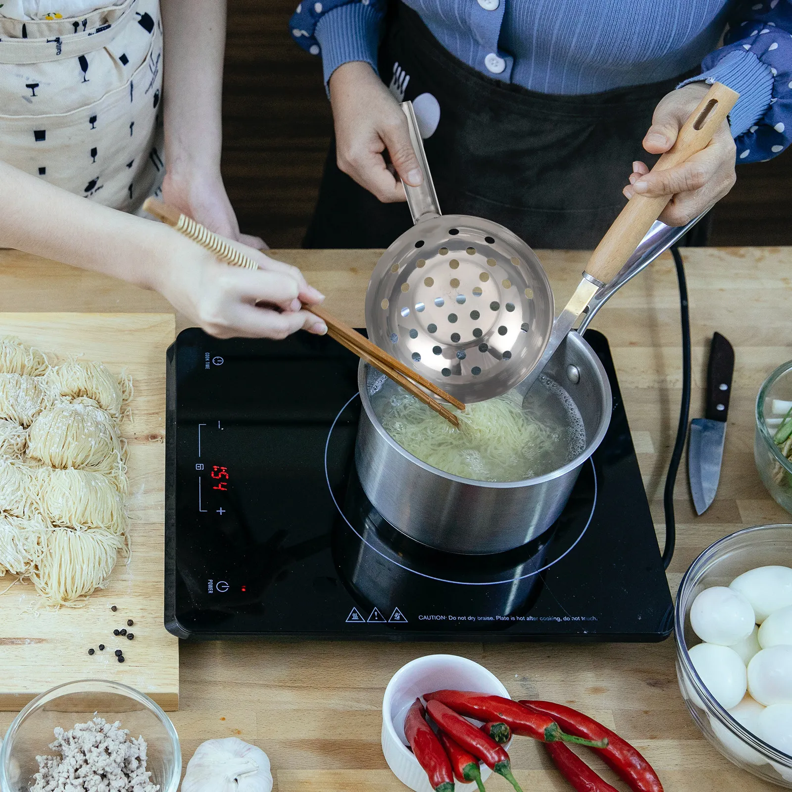 

1Pcs Stainless Steel Strainer Ladle for Hot Pot Dumplings Seafood Boiling Multi-Function Mesh Filter Spoon Rustproof Kitchen