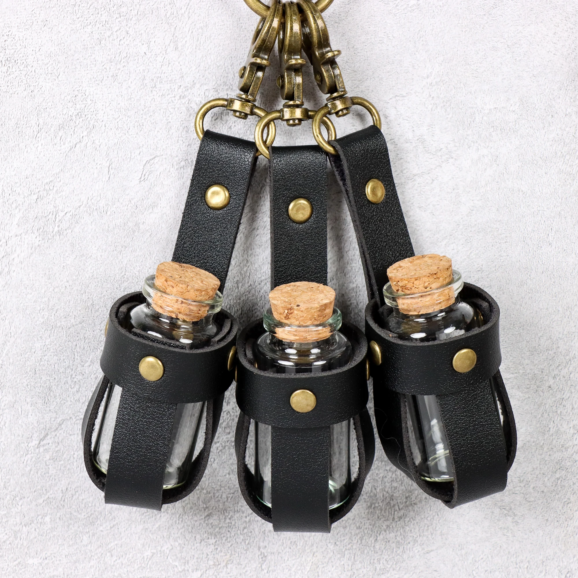 قوارير كيمياء العصور الوسطى حزام من جلد البولي يوريثان مع 3 قوارير - ملحق زجاجة جرعة صناعية لعارضات النهضة وأحزمة التنكرية