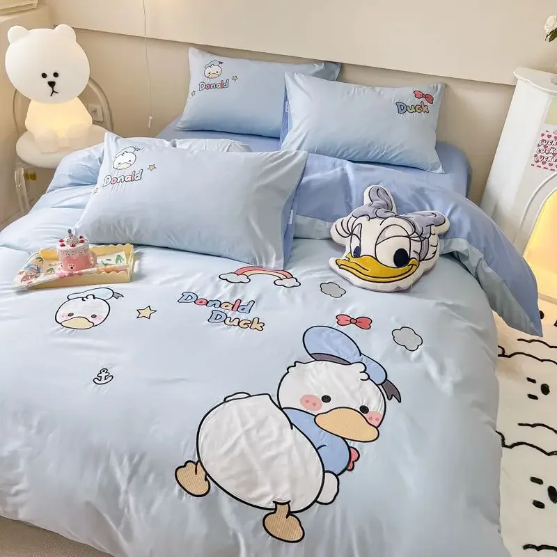 Cartoon Disney Cute Donald Duck Winnie the Pooh Mickey Daisy Toy Story shellie may Lotso bed sheet quilt set four-piece set