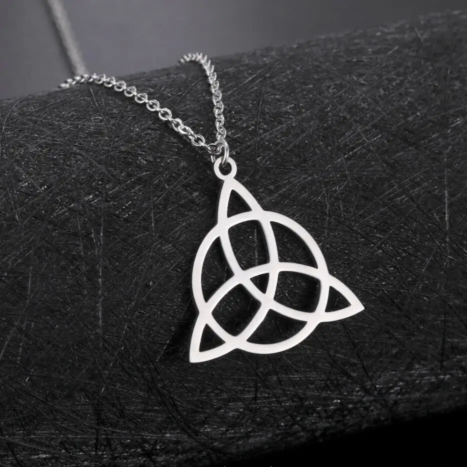 1PC Viking Irish Celtics Knot Pendant Necklace for Women Amulet Triquetra Chain Necklaces Stainless Steel Jewelry Gifts F1109
