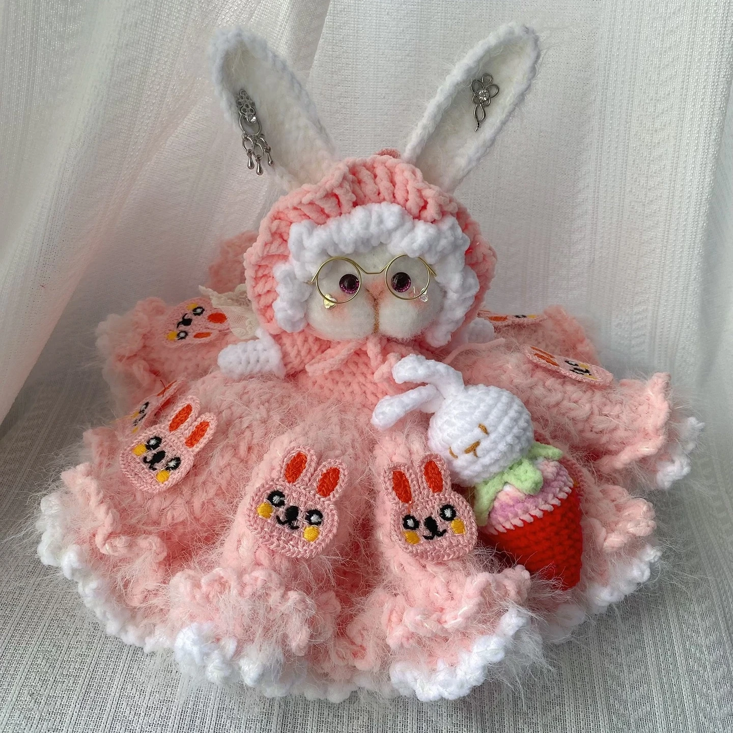 

0082 Super Cute Handmade Crochet Bunny Princess Stuffed Toy Soft Plush Rabbit Doll Novelty Unique Easter Gift Basket Decoration