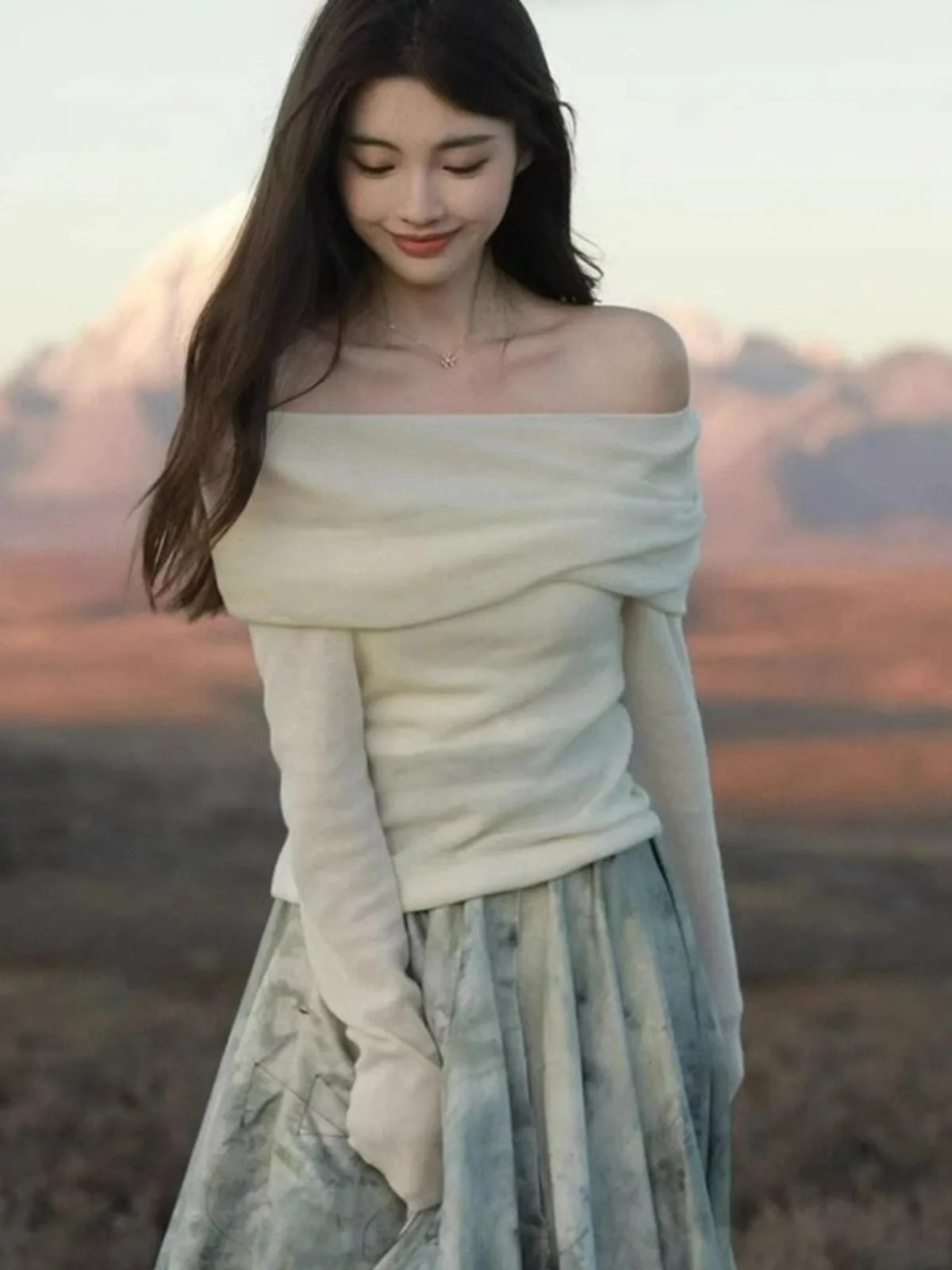 

Пуловеры с открытыми плечами для женщин, свитера с длинными рукавами, новинка 2025, эластичные классические плиссированные дышащие красивые в стиле Харадзюку