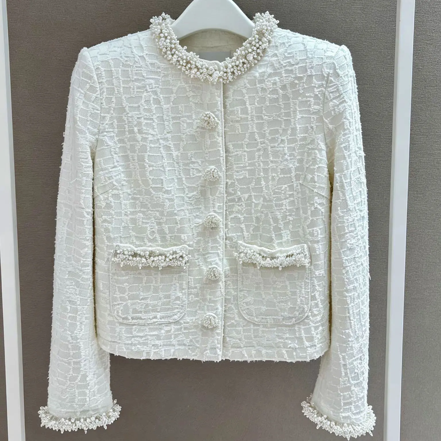 Women Elegant Tweed Jacket Heavy Beaded Pearl Trim Round Neck Cropped Coat Long Sleeve Pockets Luxury Lady Chic Outerwear