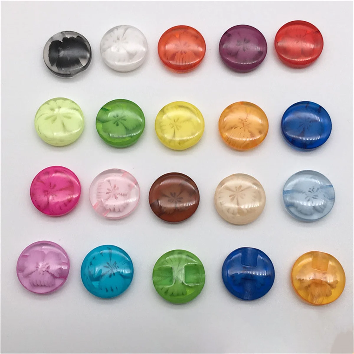 100pcs 13mm dark eye transparent flower sweater buttons Glossy resin buttons colored flower high-grade buttons