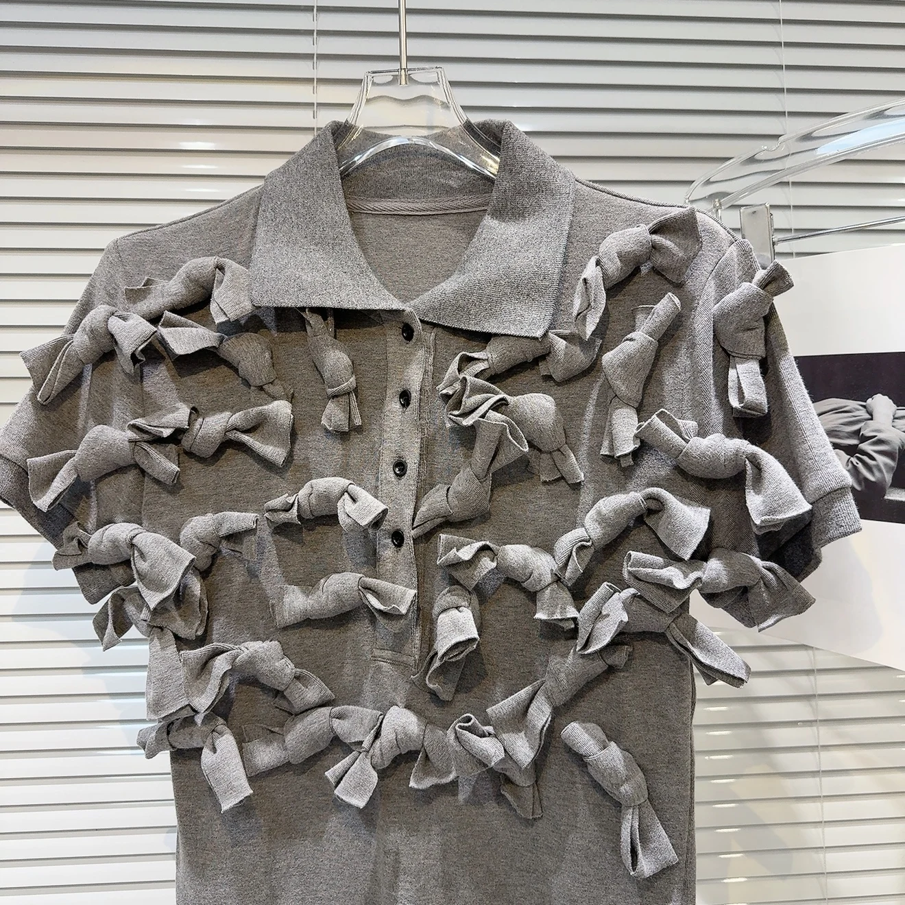 トレンディな結び目装飾のピュアカラー、またはSve、またはT-irt、女性用カジュアル、夏用吸汗性コットントップ