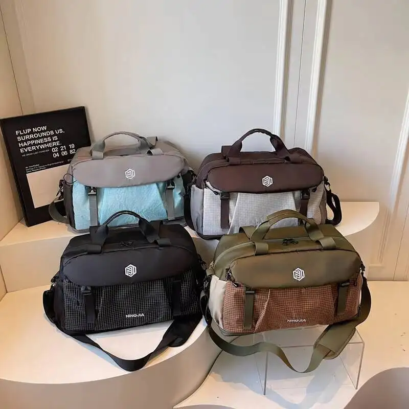 

Color-Blocked Padded Messenger Lightweight Nylon Water-Resistant Shoulder Versatile Commuter Bag with Multiple Carrying Options