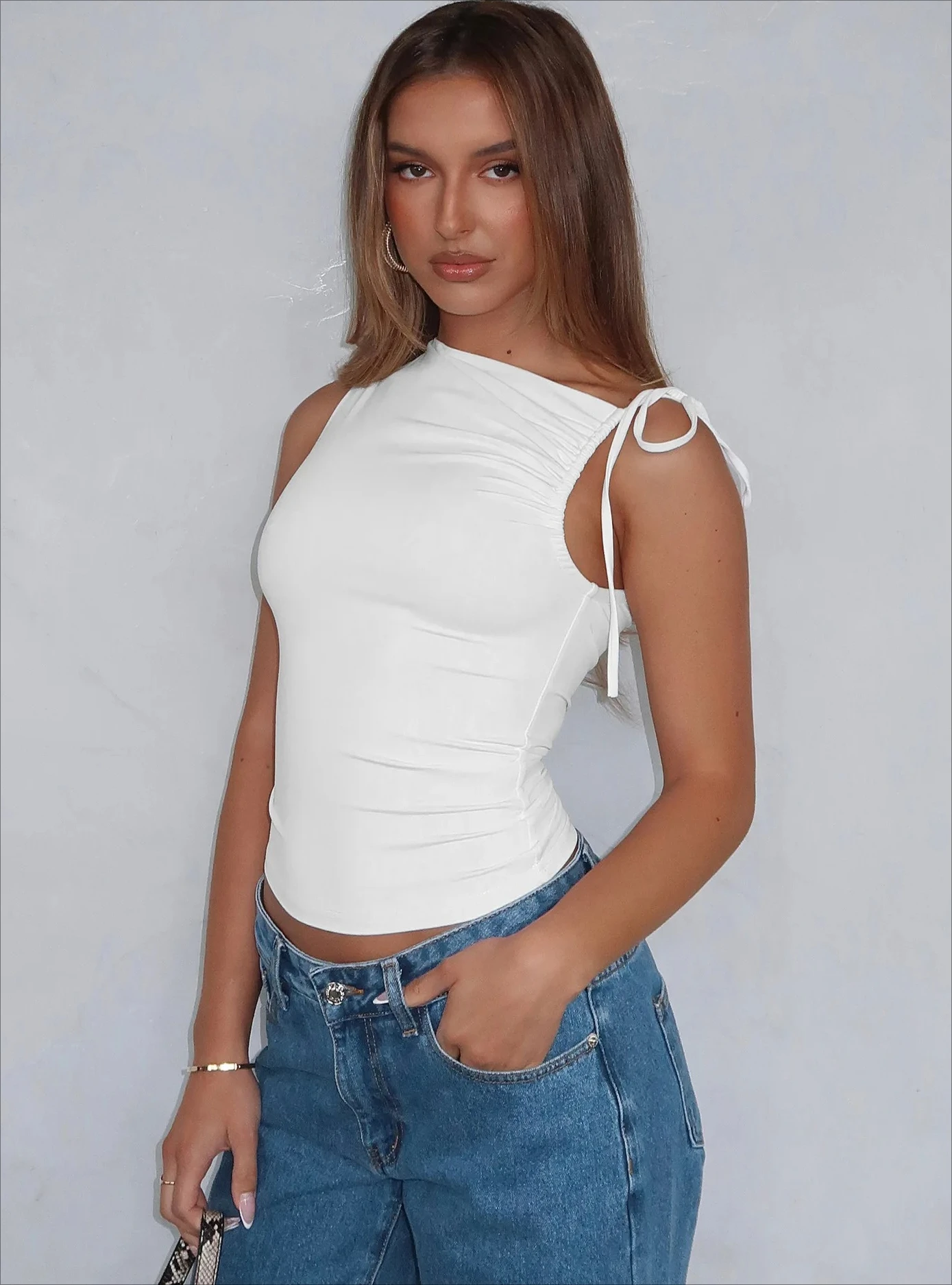 

Woman Multiple Colors Asymmetric One Shoulder Tank Tops Ruched Drawstring Sleeveless Crop Top for Casual and Party