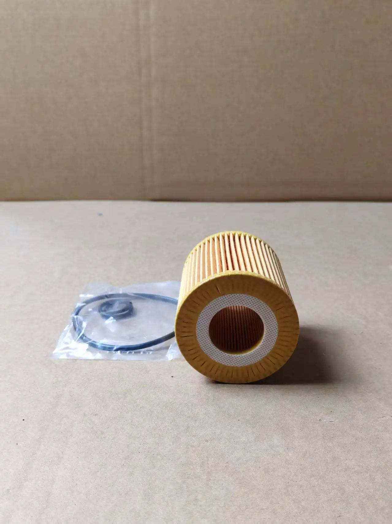 10pcsOil Filter 11427508969 For BMW 5 Touring Z4 Roadster E85 E60 E61 520i 2006 2007 2008 2009 2010 1995cc 2.0L Engine Protector