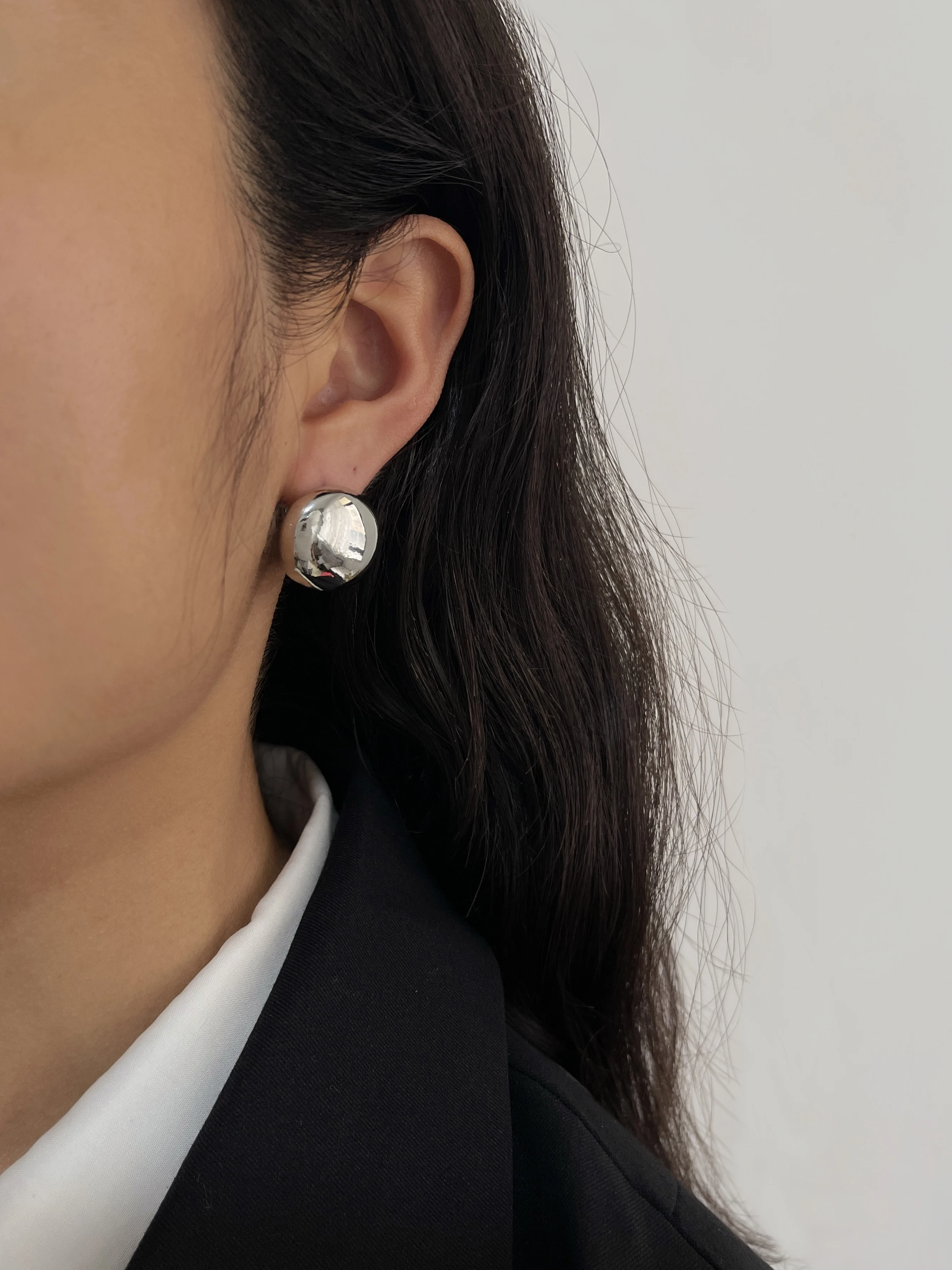 Peri'sbox High Polished Gold Silver Plated Metal Ball Clip On Earrings Women's Minimal Chunky Dome Earrings Jewelry Statement view 3