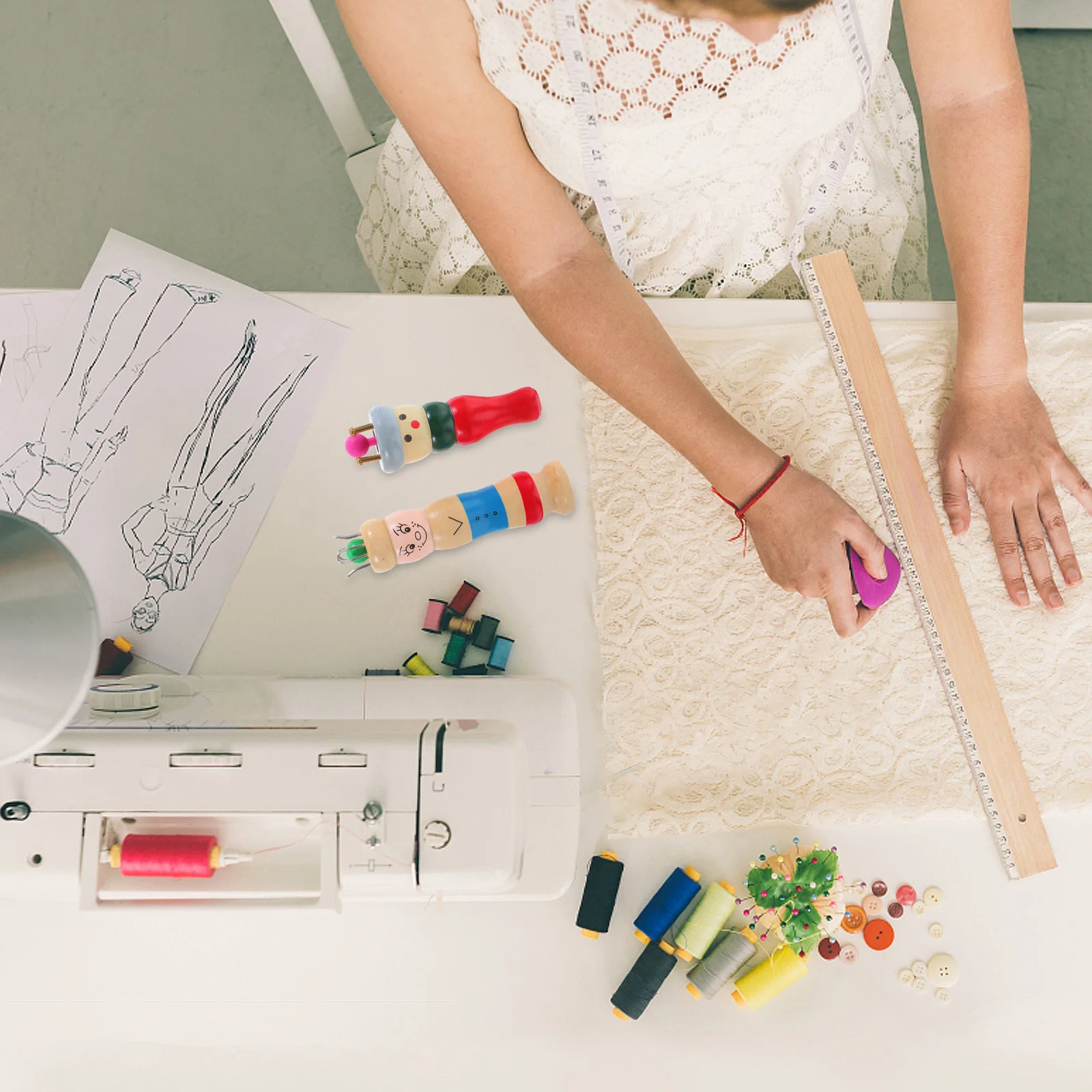 

String Winder with Crochet Hook 2 Set Wood Yarn Holder DIY Cord Maker Tool for Knitting and Crochet Supplies