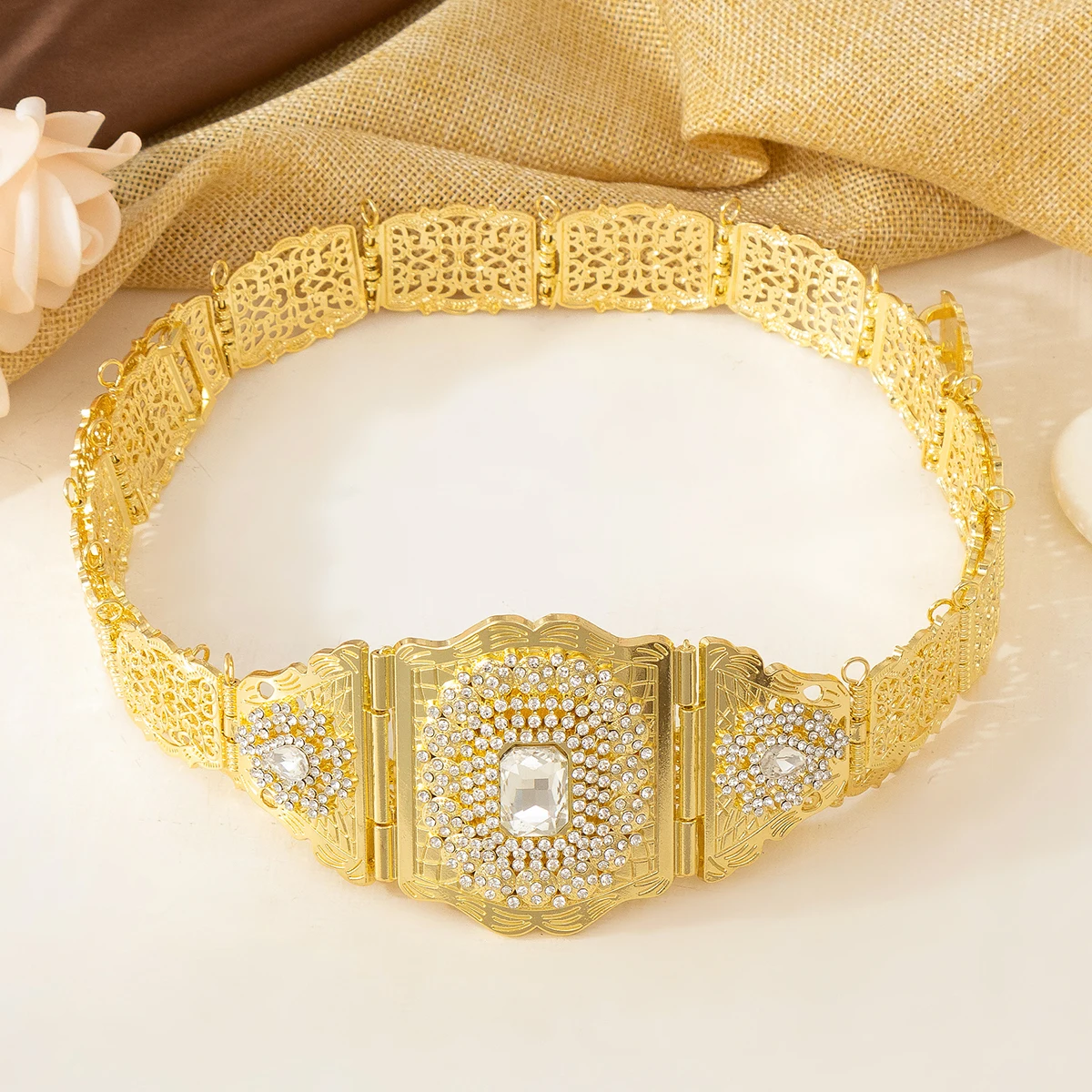 Gold Wedding Dress Jewelry Cutout Pattern Carved Inlaid Rhinestone Katan Bridal Belt Jewelry