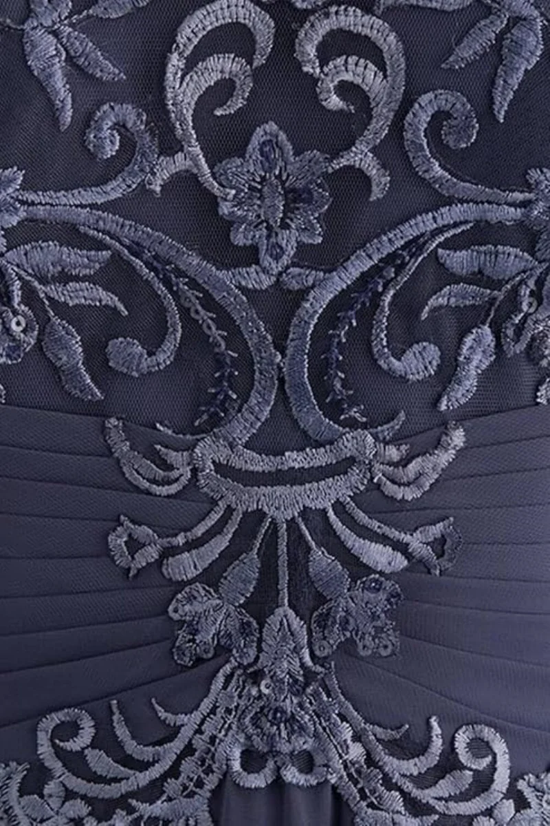 Abito per la madre della sposa girocollo in pizzo con maniche A Line Abiti lunghi per invitati a un matrimonio in chiffon con applicazioni