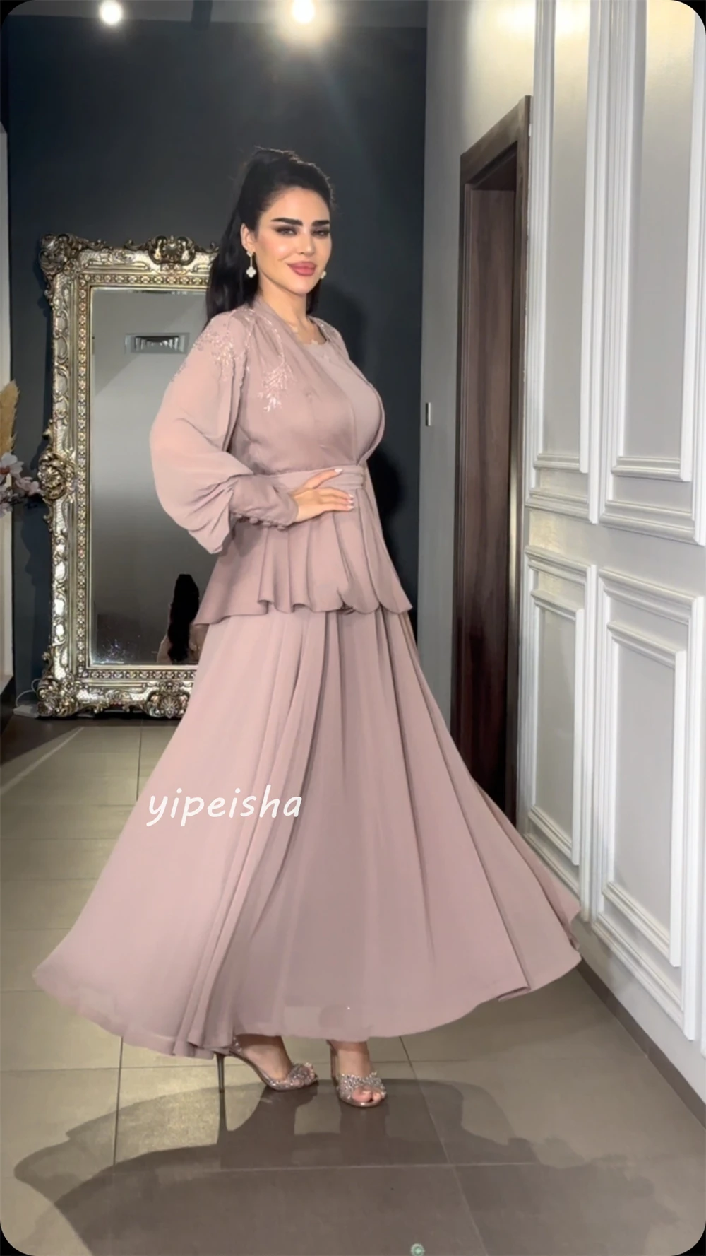 Gaun Midi sifon Applique selempang pertunangan bentuk A leher persegi sesuai pesanan