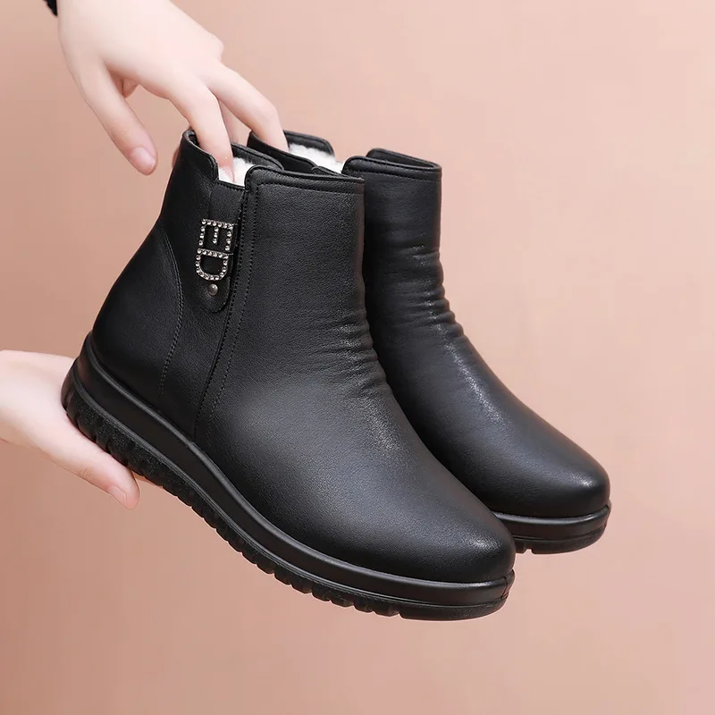 Winter Women Genuine Leather Plush Keep Warm Shoes Female Waterproof Casual Flat Snow Boots Grandma Short Boots Big Size 35-41