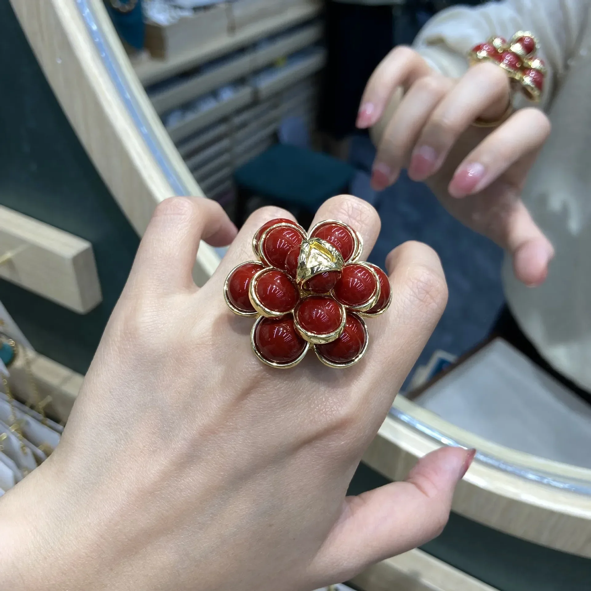 

New French vintage medieval high-end flower pearl ring