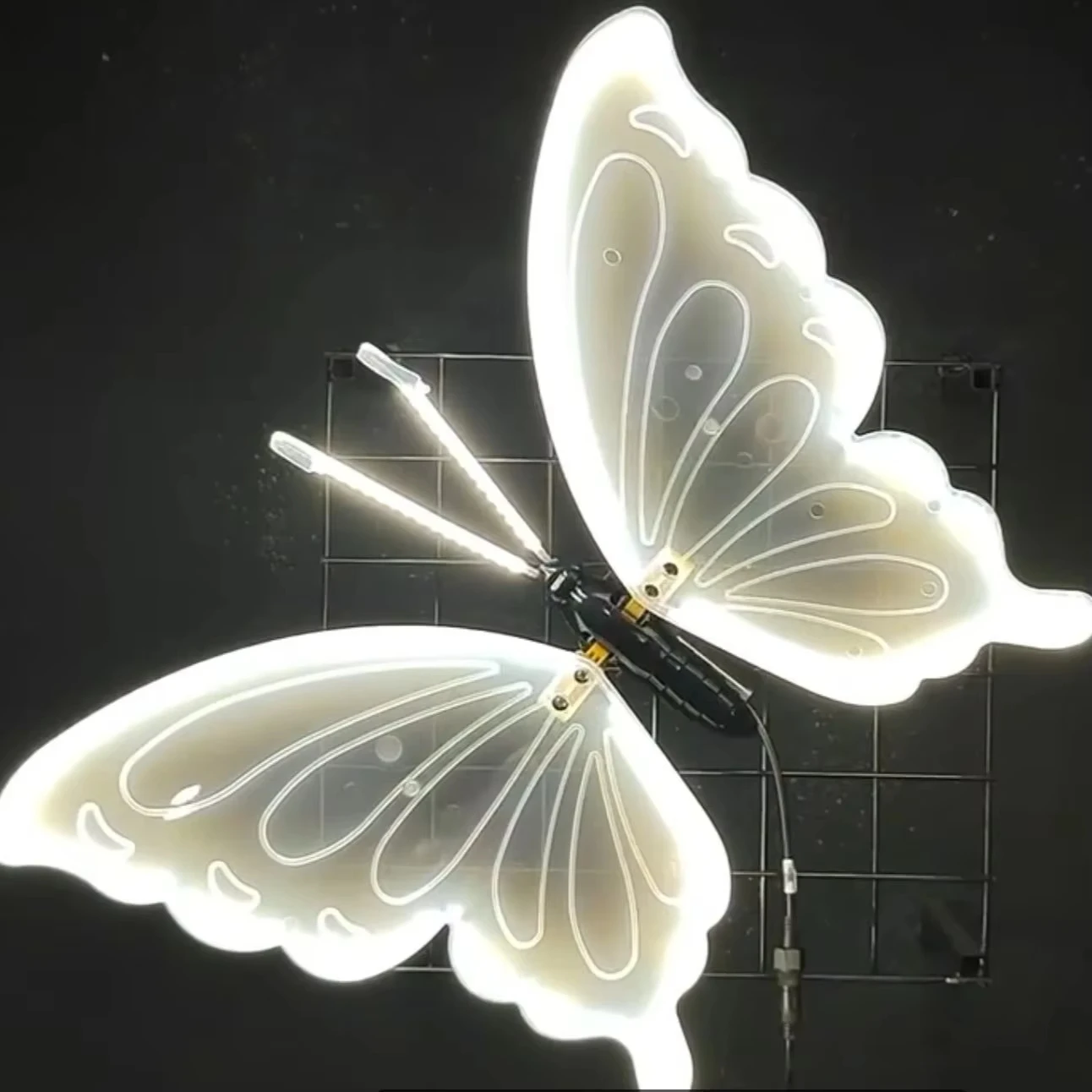 2/4Pcs LED outdoor simulated decorative butterfly, wings can vibrate, night wedding party garden room lawn decoration - AliExpress 15 2/4Pcs LED outdoor simulated decorative butterfly, wings can vibrate, night wedding party garden room lawn decoration - AliExpress 15