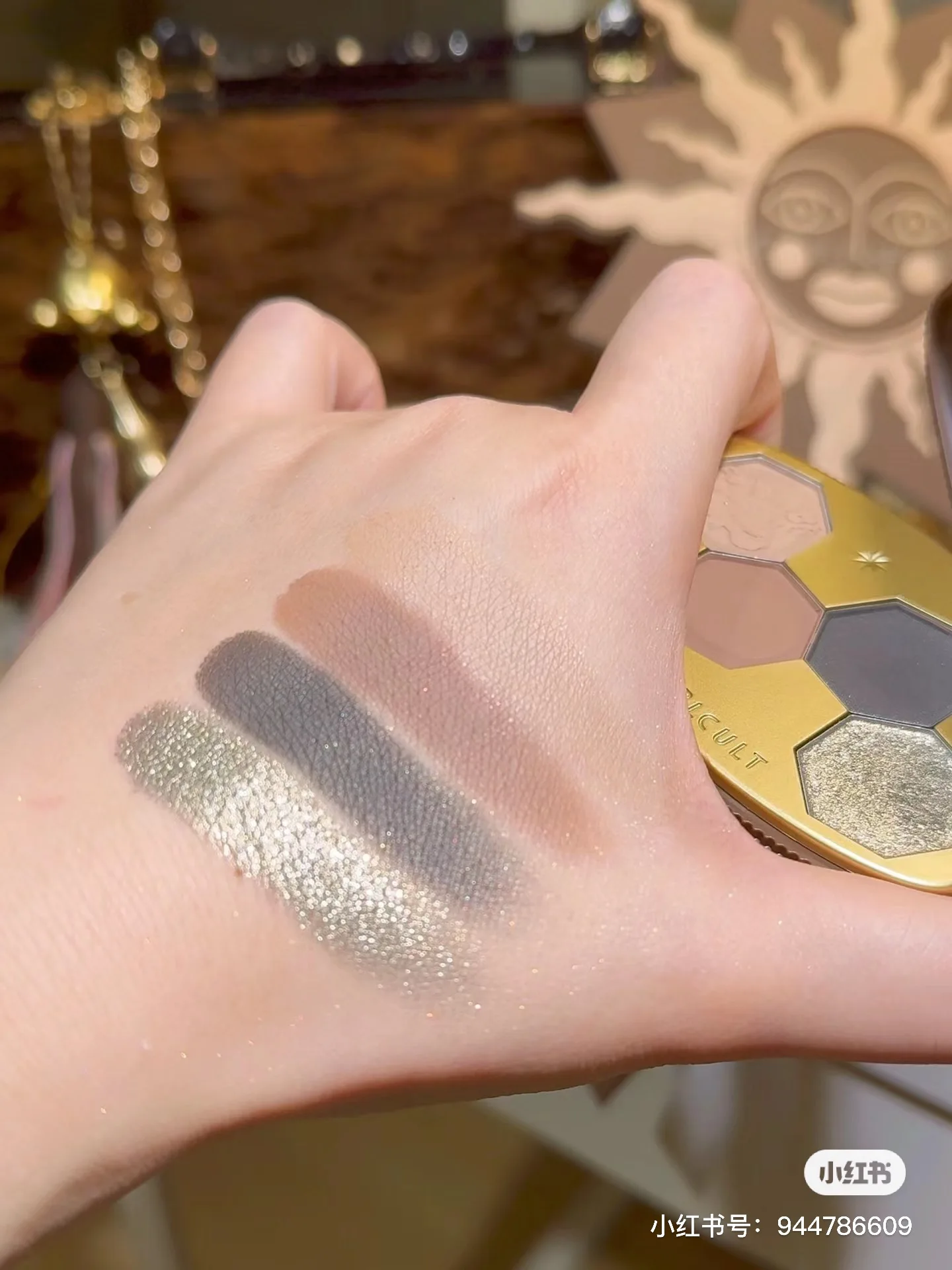 Girlcult 4 Color Eyeshadow Palette Shimmer Matte Chameleon Eye Shadow Vegan Makeup Cosmetics