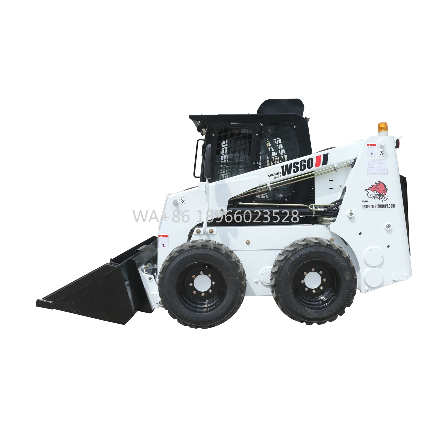 O POPULAR SKID STEER LOADER WS60 é para o próprio uso da FACTORY FARM