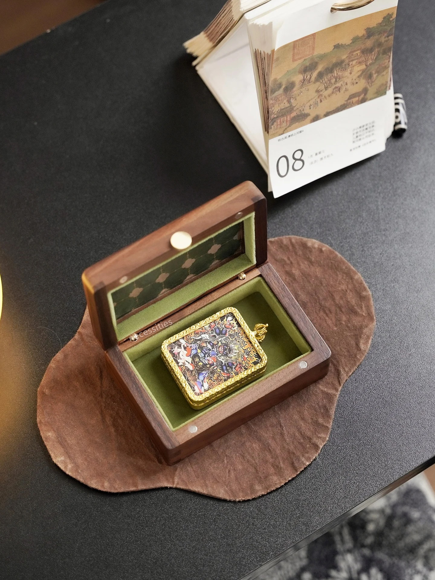 

Wooden Pendant Storage Box for Turquoise Buddha Amulet Bla Walnut Real Wood Jewelry Box Dustproof Portable Sle Cusizable