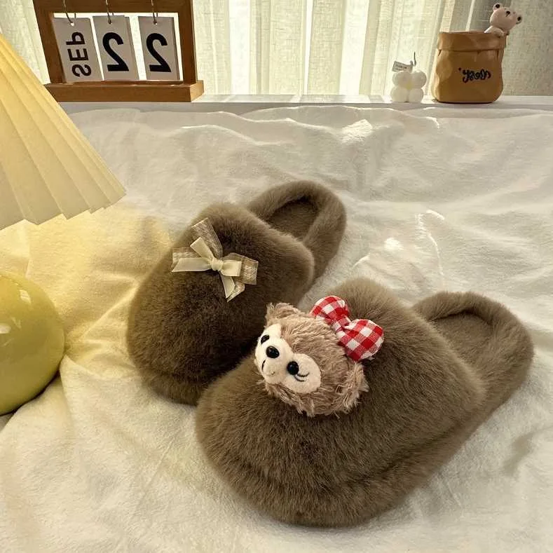 

Cute Duffy slippers for women in winter, flat bottomed, non slip, fashionable, plush, home wrapped, cotton slippers, cotton shoe