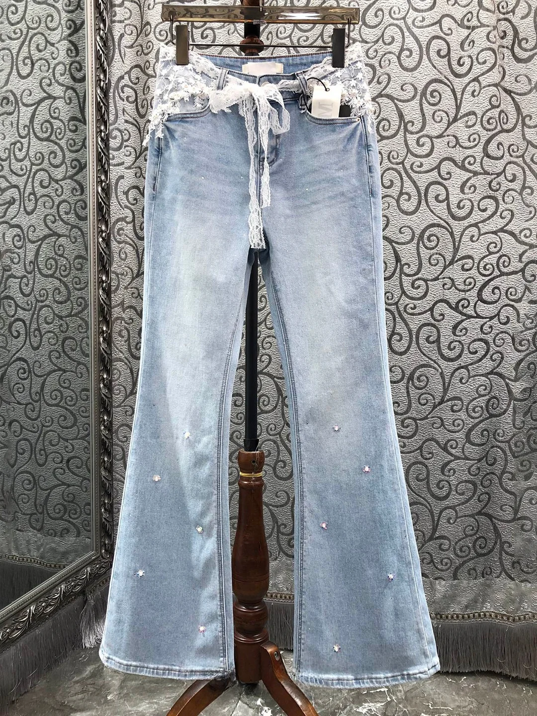 

Milan Small Town High Waist Pearl Lace Belt Washed Denim Bell Bottoms Knot Decorative Fashionable Ladies Jeans