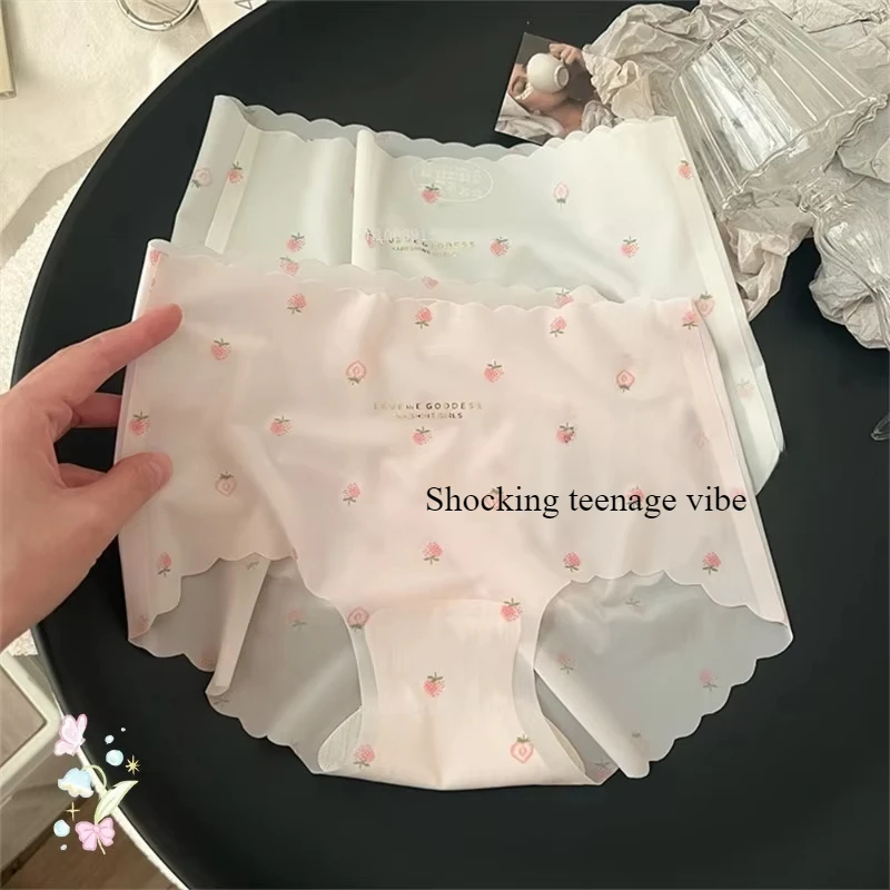 Sexy Middle-waisted Panties for Women Soft Ultra Thin Breathable Underwear Strawberry Printed Hip-lifting Ladies Lingerie image 3
