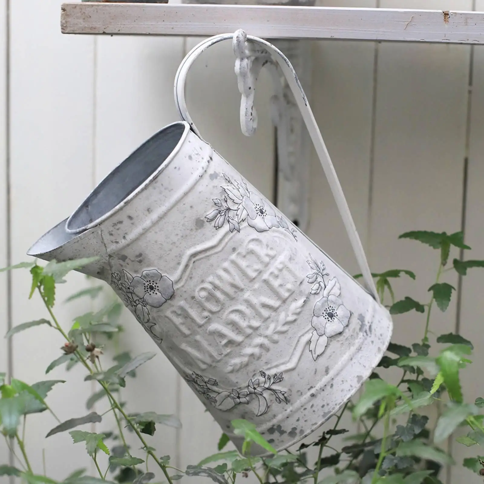 Home Decor Iron Watering Can Floral Jug Vintage Display Flower Pot for Outdoor Plantings
