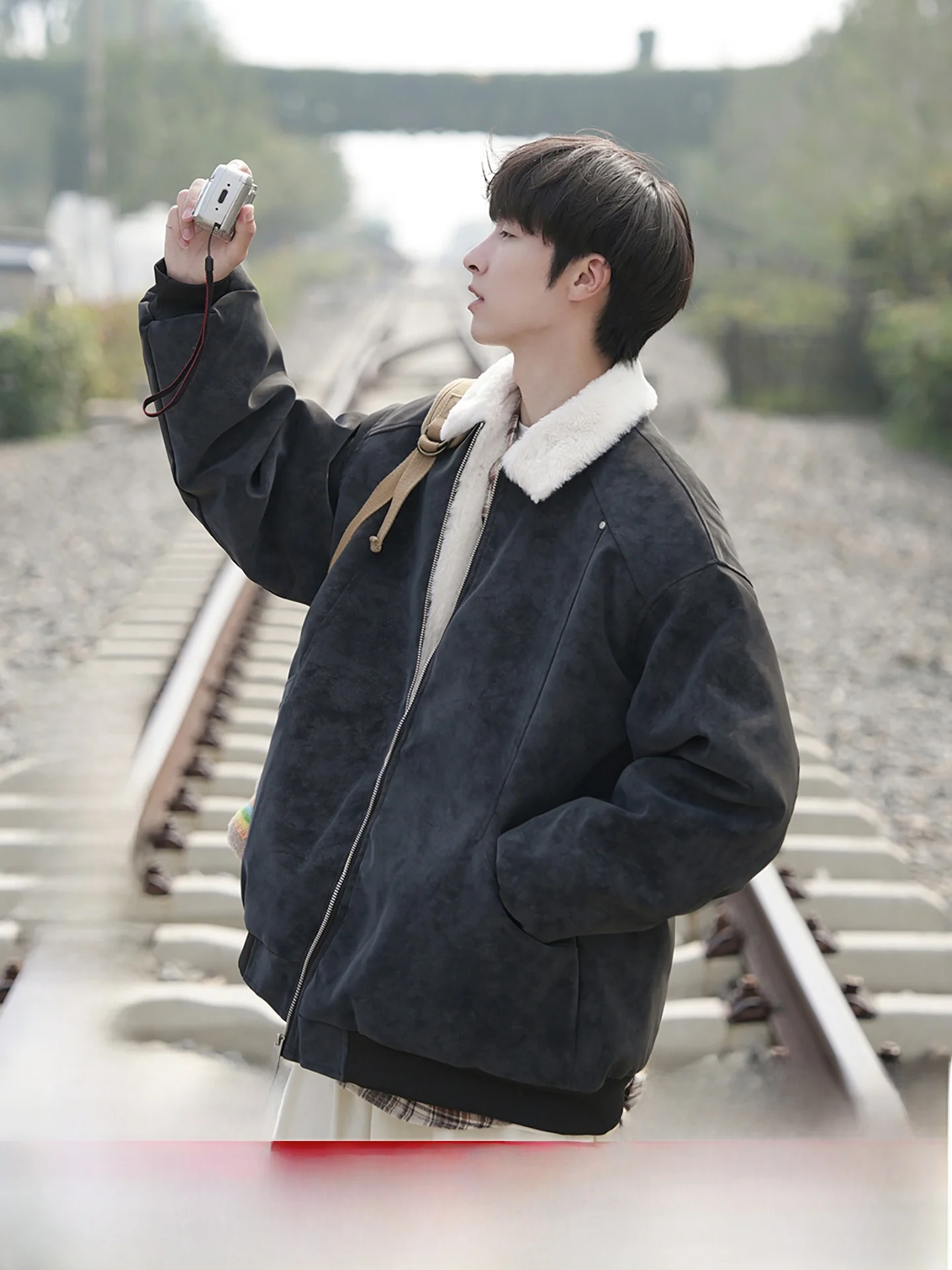 

Thiened Fce Lined Winter Jaet for Men Artistic Sle Lamb Velvet Cotton Workwear Warm Long Sve Zipper Closure Coat