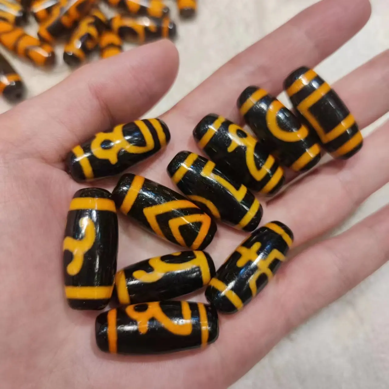 10pcs/lot natural multi-pattern old agate dzi wholesale Black orange Weathering lines Raw ore old material jewelry Handmade bead