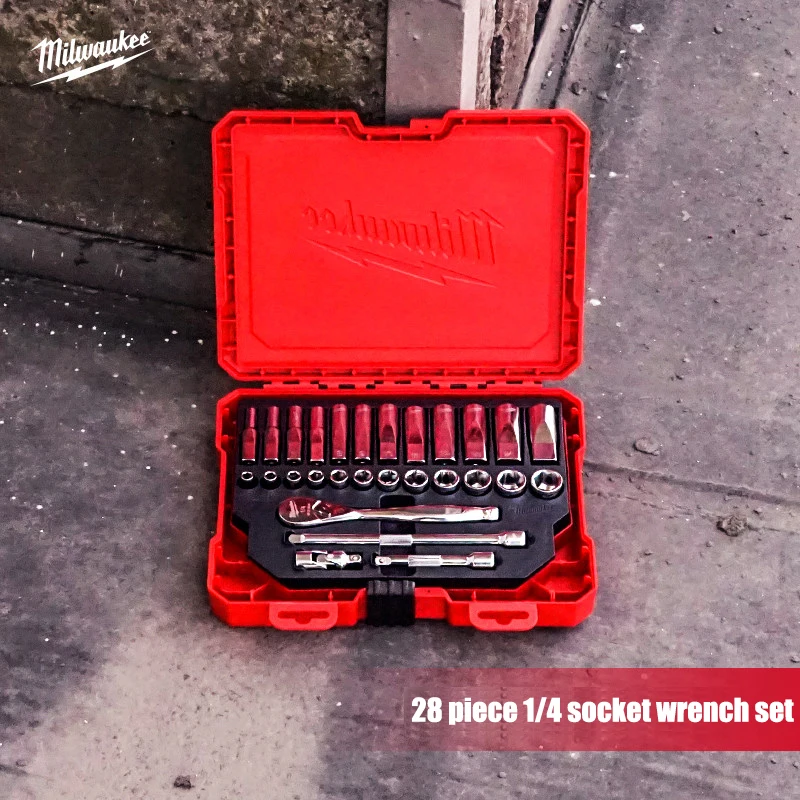 Milwaukee 28 Piece Set of Metric 1/4