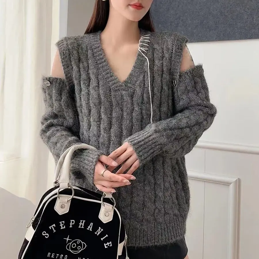 Autumn/Winter 2024 New Loose V-Neck Pullover Sweater Women Fashion Retro Fried Dough Twists Removable Sleeve Knit Top