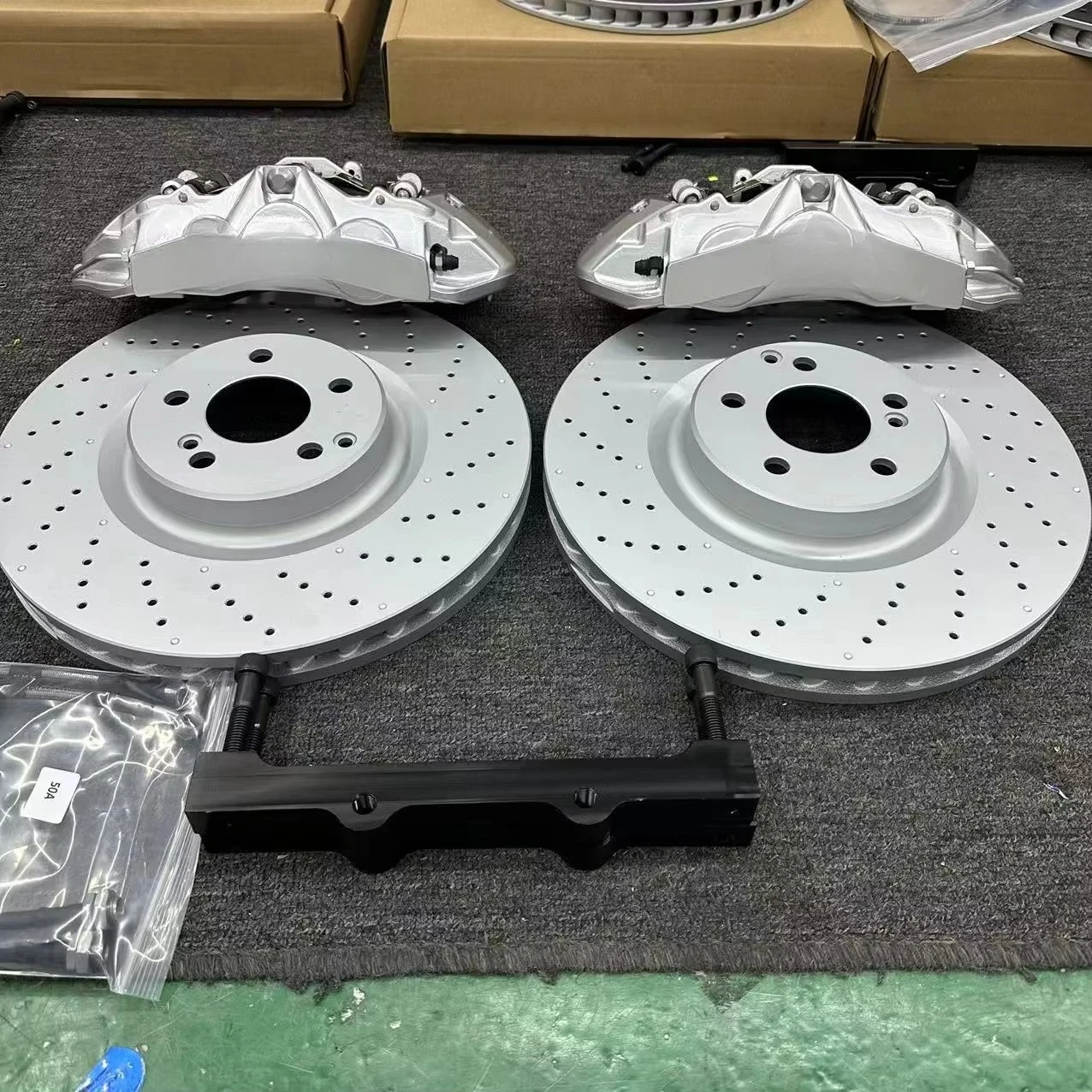 طقم فرامل كبيرة معدلة 360 مم طقم فرامل نظام الفرامل MHL204054AJ003282 لـ M-Bz