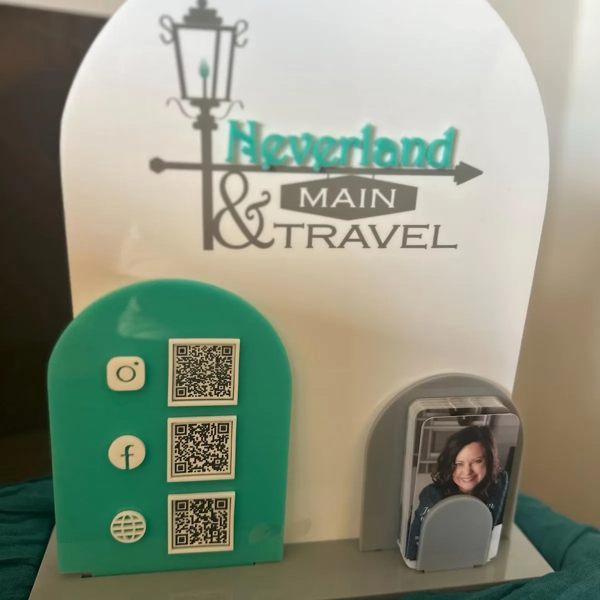 Customizable Multi-Color Arched Acrylic Desktop QR Code Display Stand With Business Card Slot For Social Media Payment Business image 6