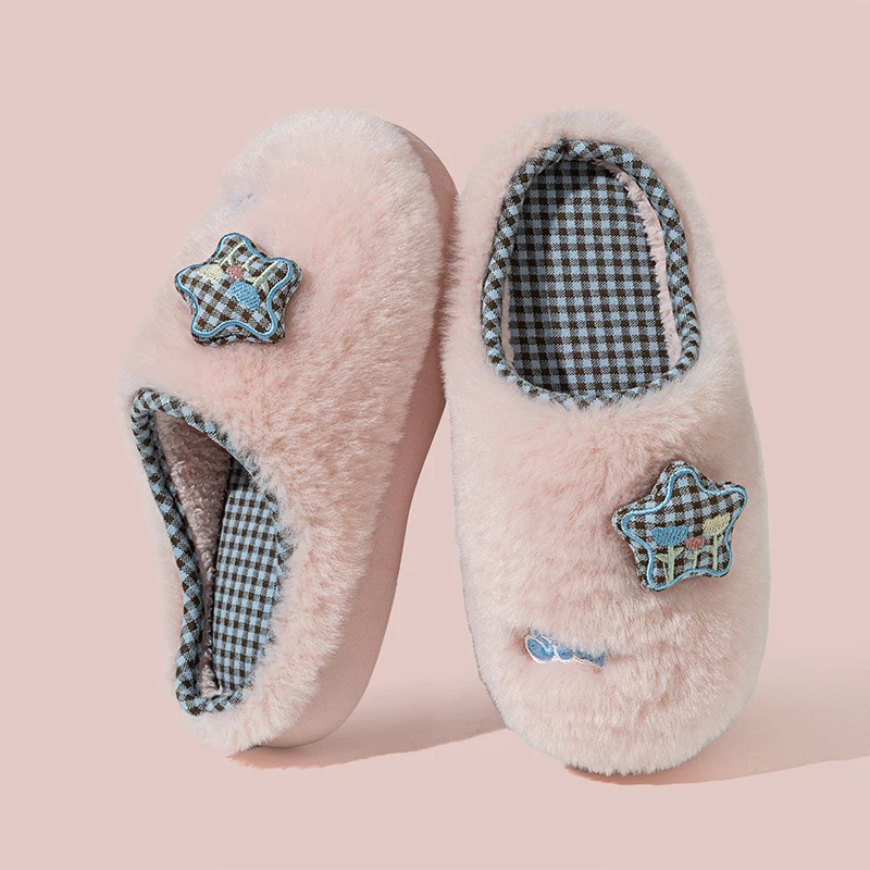 Sweet Girls Cute Star Decoration Plush Home Slippers Women Winter Plaid Thick Sole Bedroom Slippers Men Plus Size Cotton Slides