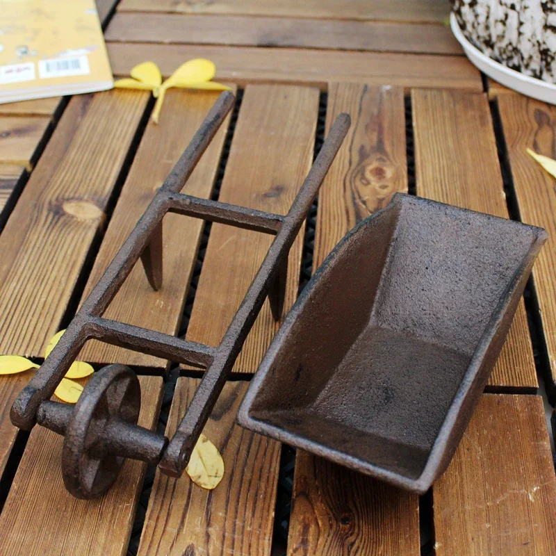 Antique Rustic Cast Iron Trolley Figurines Vintage Home Garden Tabletop Decor Retro Handmade Heavy Metal Bucket Wheel Model
