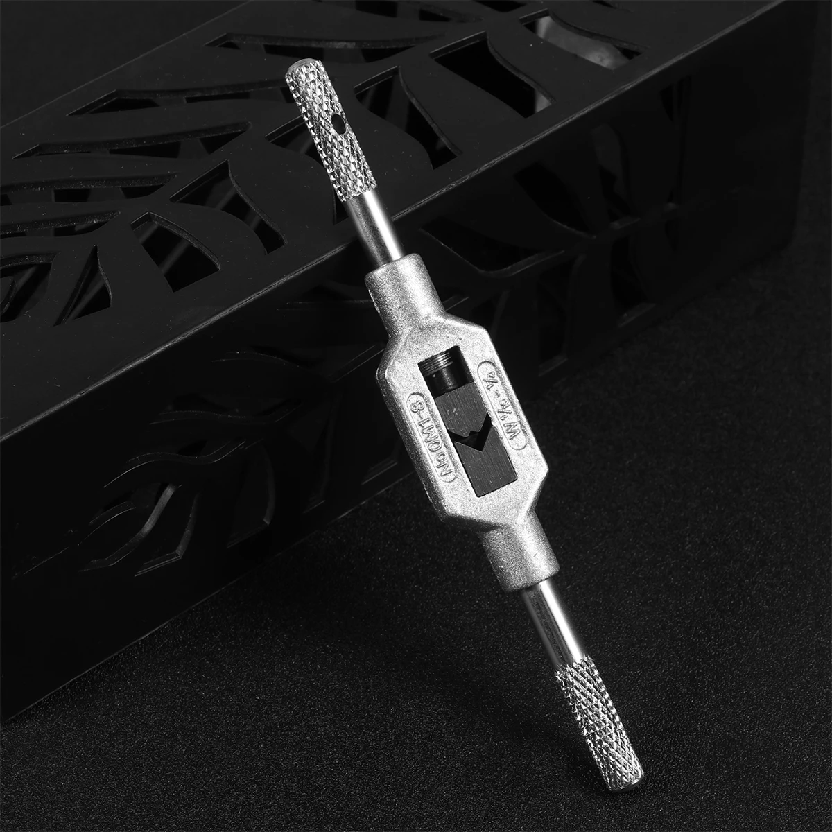 Chiave per rubinetto regolabile - Manico con filettatura metrica M8 Impugnatura zigrinata cromata argento per la lavorazione del legno Strumento di filettatura di riparazione fai da te