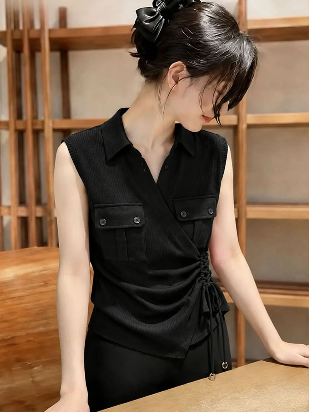 

Slim Fit Sleeveless Neck Top Versatile High-End Style Summer 2026 Fashionable Essential Basic Color Block Silk Blend Vest
