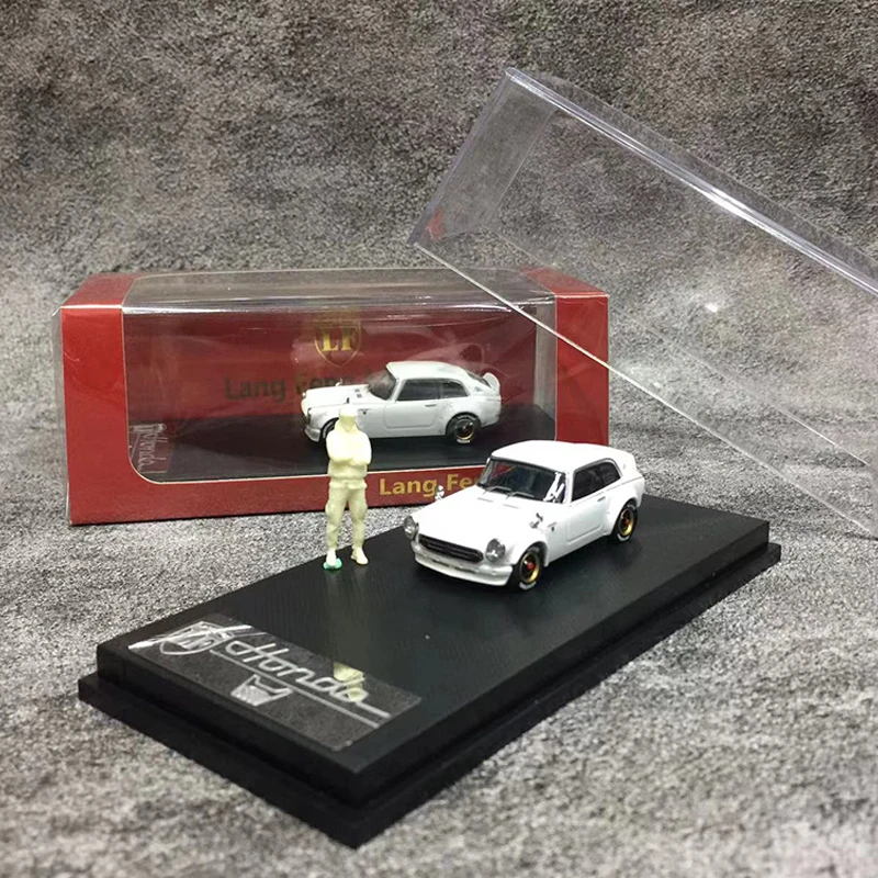 

LF 1:64 Model Car S800 Coupe Outlaw Alloy Die-Cast Smart Vehicle W/Figure - White