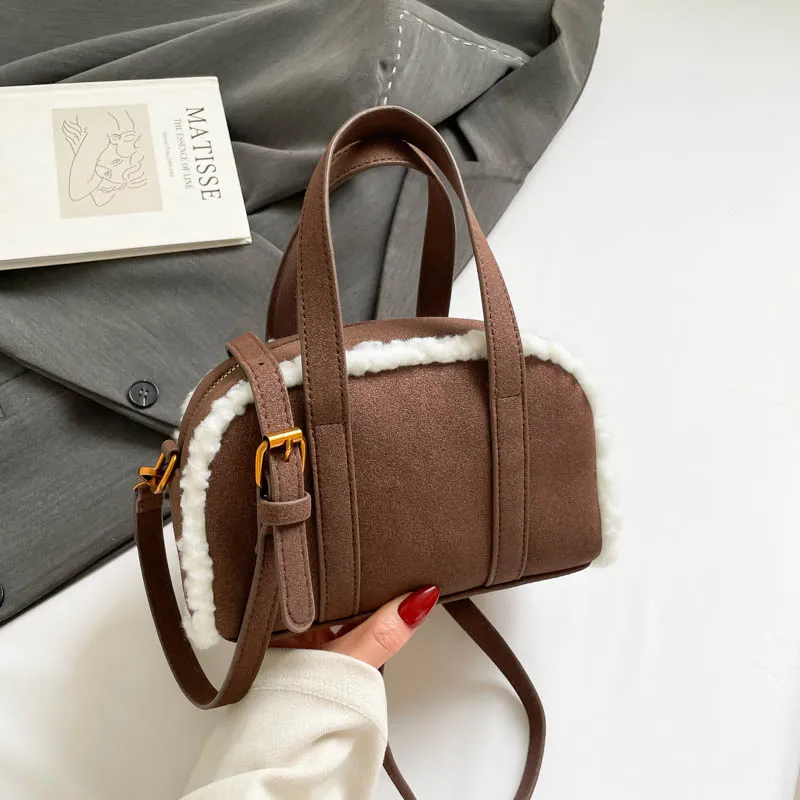 

2025 Winter Lamb Woolen Handbag Women's Bag Designer Velvet Handbag Fashion Casual Shoulder Messenger Bag Female Square bolsas
