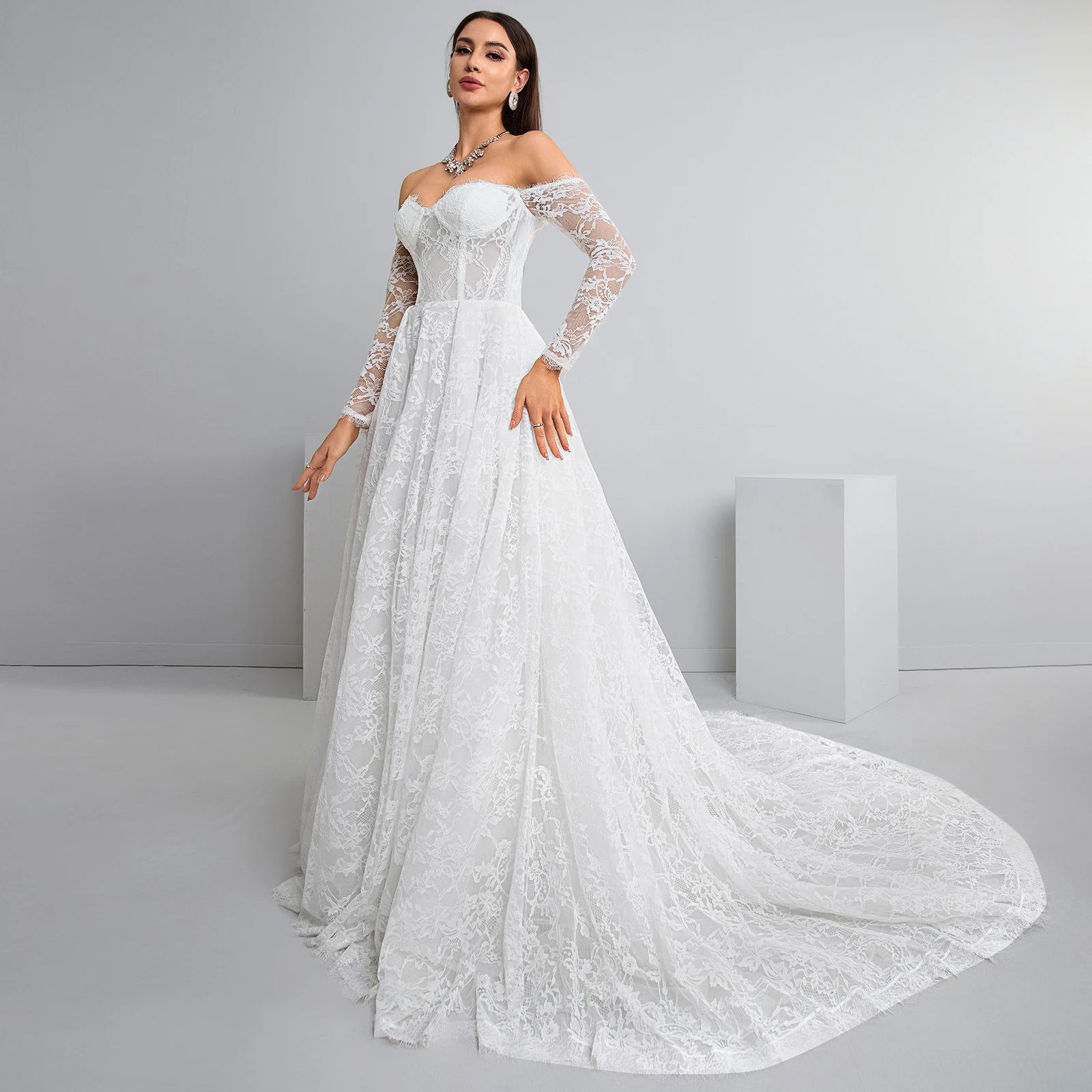 Querida decote mangas compridas vestido de casamento com trem, todo bordado renda, vestido A-Line da noiva, luxo