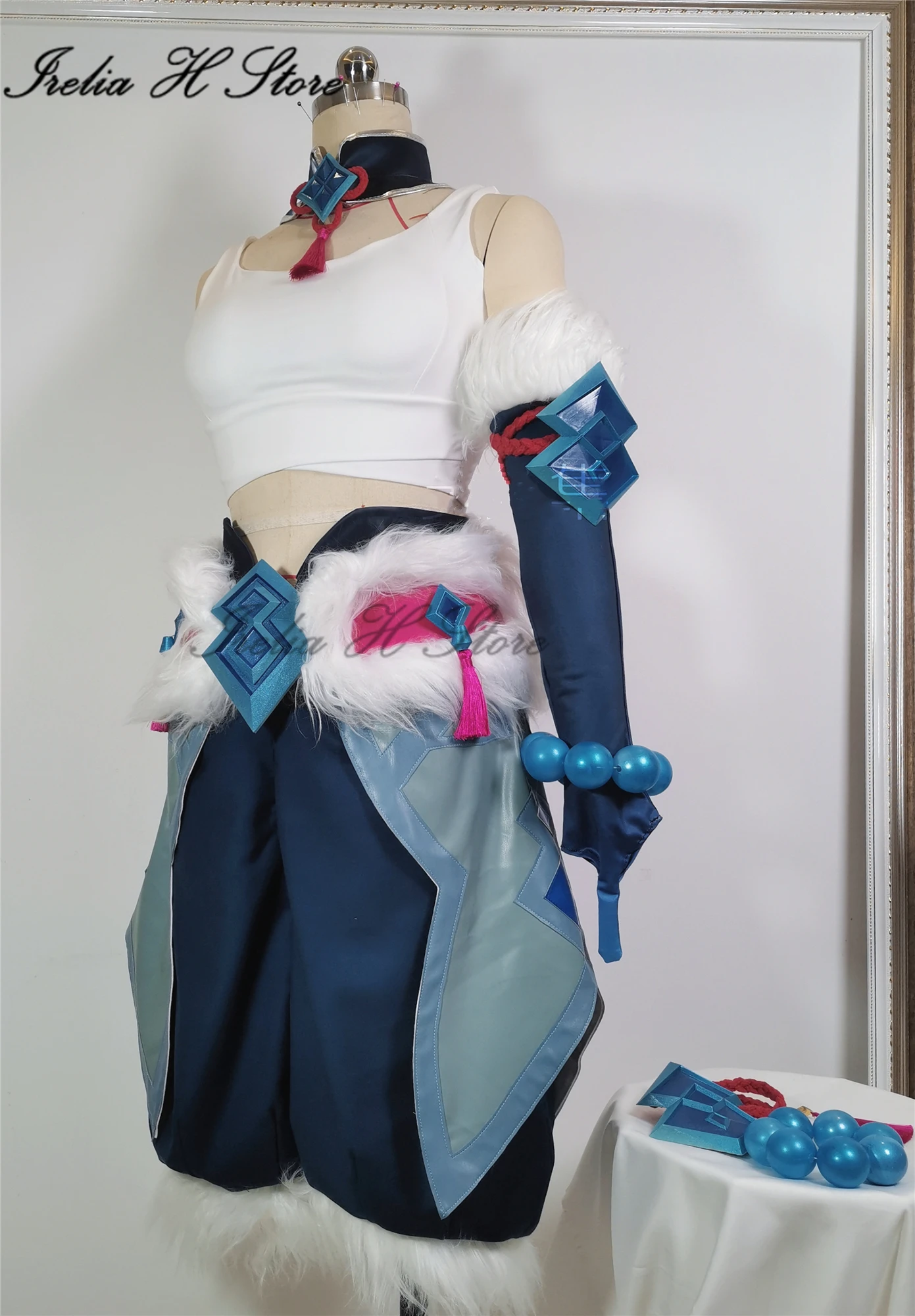 

Irelia H Customized Kayn in female from LOL Snow Moon Kayn Cosplay Costume Blue version Halloween with weapon