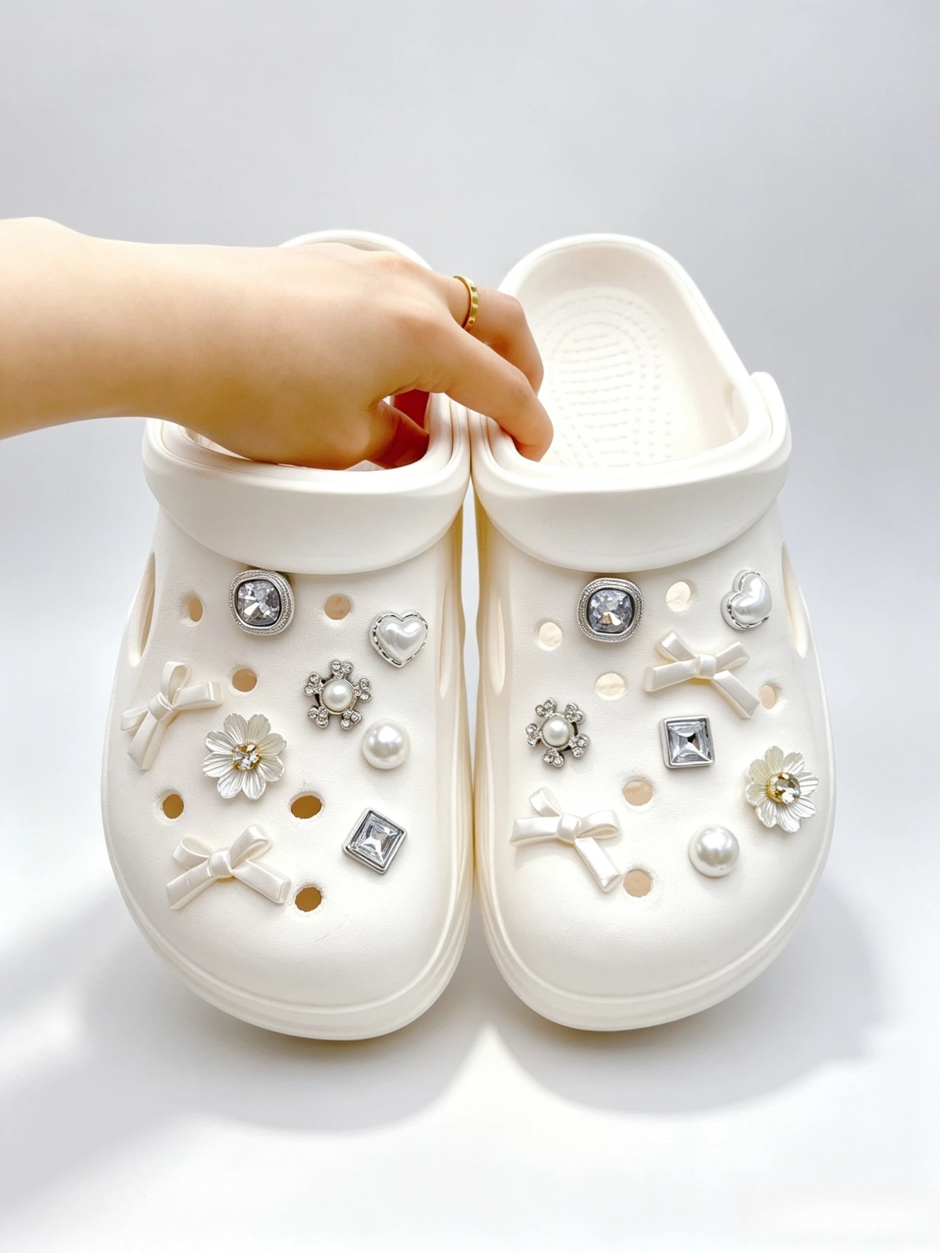 16-piece shoe decoration DIY casual shoe decoration - An interesting and versatile way to personalize your footwear
