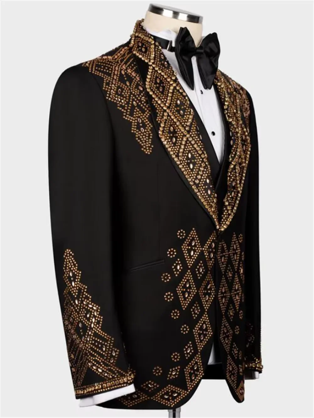 Luxury Men Black Dress Suits 2 Piece Regular Fit Customized Beaded Crystals One Button Slim Fit tuxedo for wedding