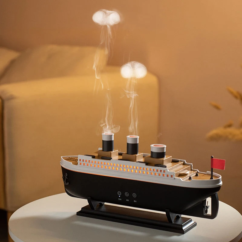 Luxury Ocean Liner Electric Aroma Air Humidifier Cruise Ship Model Aromatherapy Diffuser Colorful Light Aromatherapy Machine