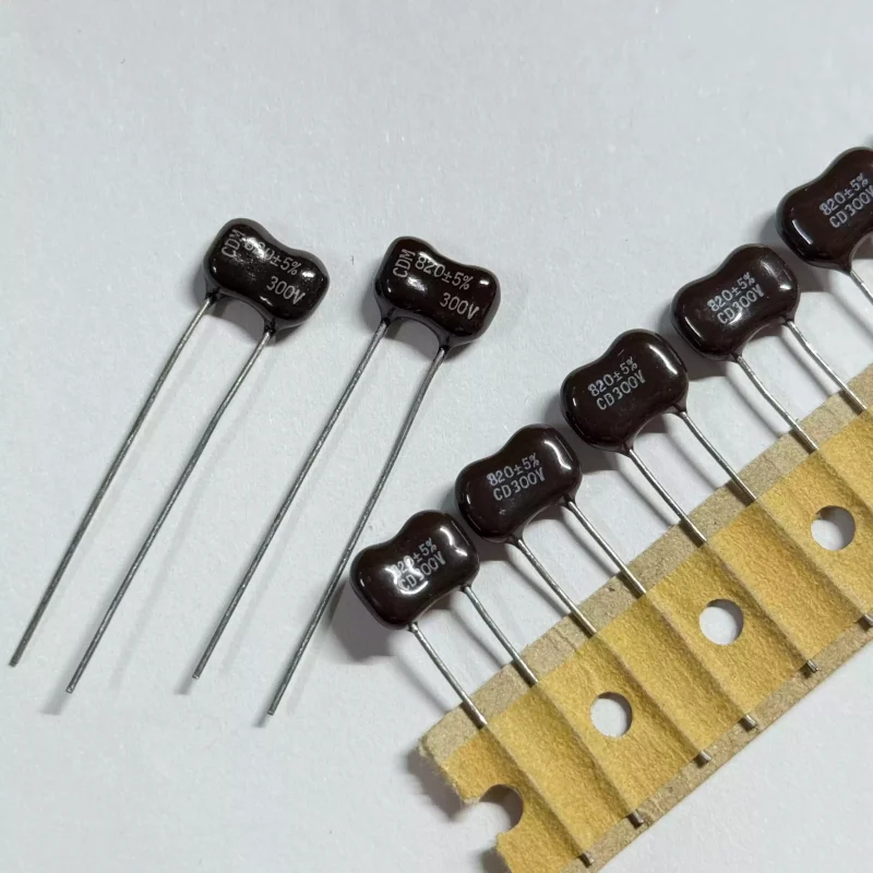 10-100pcs 820pf 300V CDM large D CD 300V820PF 821J 5% imported audio silver mica capacitor