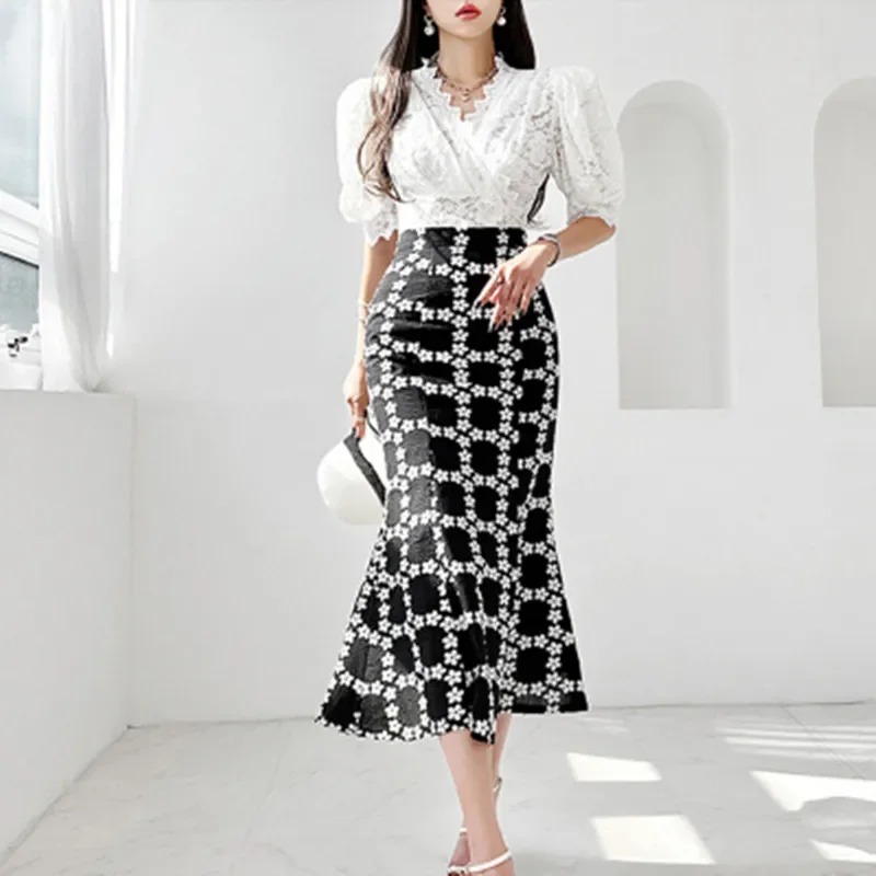 2025 Summer New Two-Piece Set Temperament V-Neck Lace Top +Bag Hip  Fishtail Skirt Fashion Set