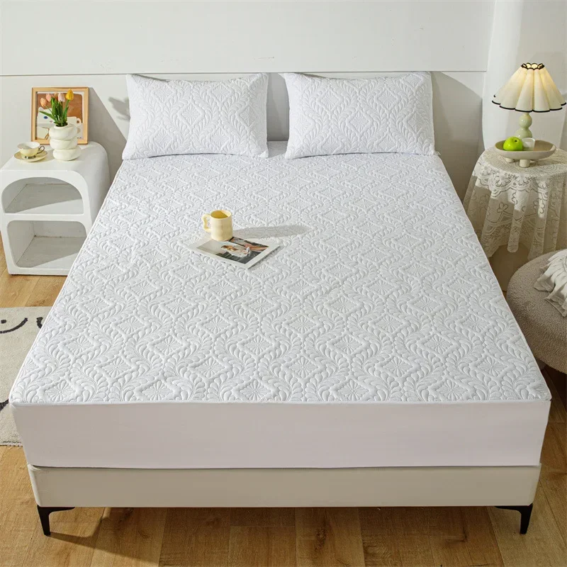 Four seasons padded waterproof mattress, urine mattress, mattress cover, protective cover, bed sheet three-piece set