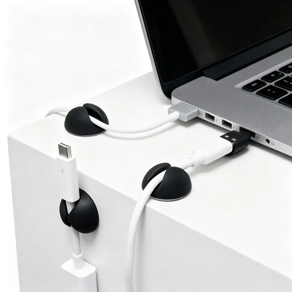 Desktop cable clip, portable adhesive cable management charger cable clip, cable organizer, suitable for home office, car, bedsi